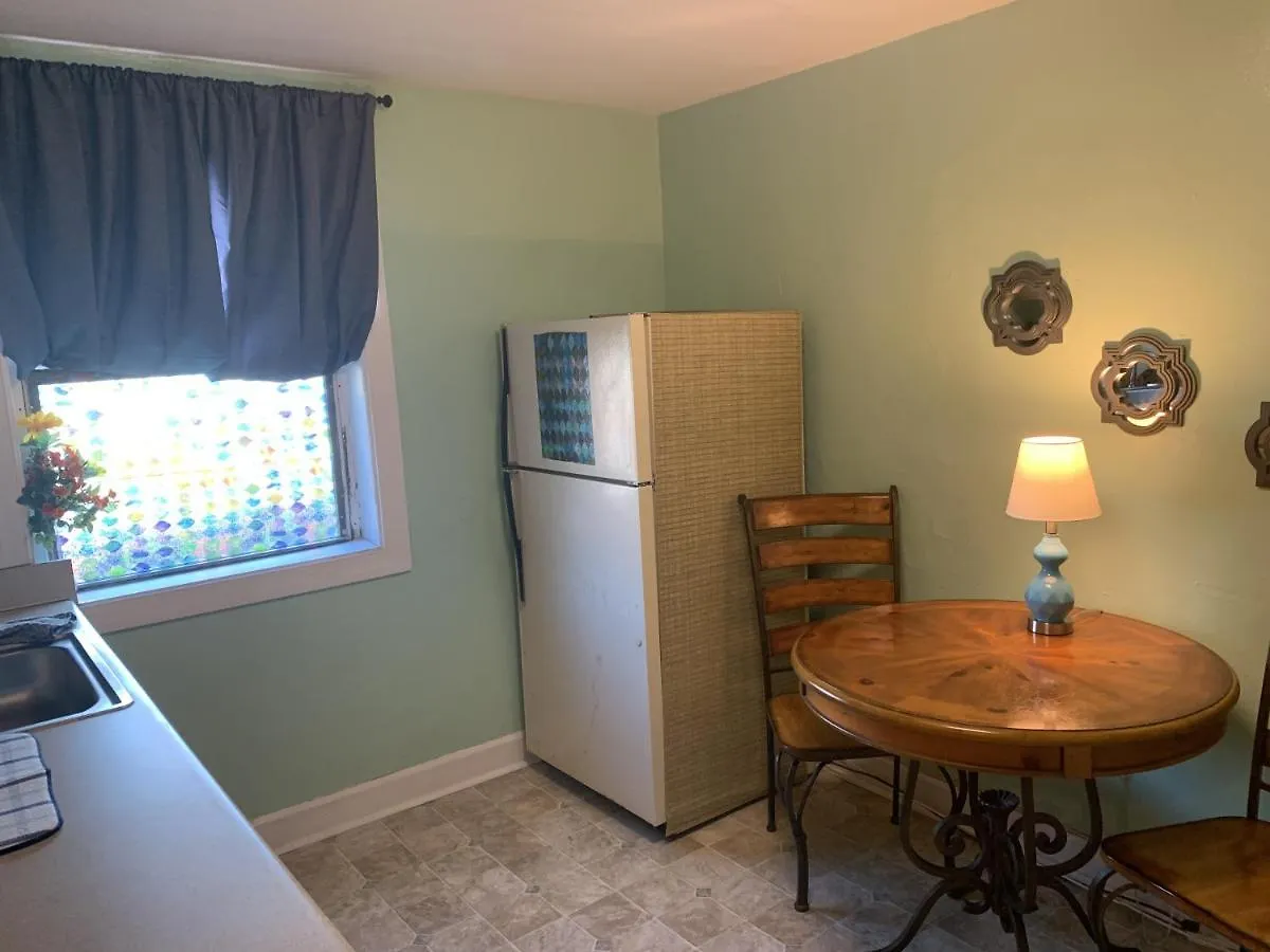 Beach Side Studio #3 Apts North Camellia Acres